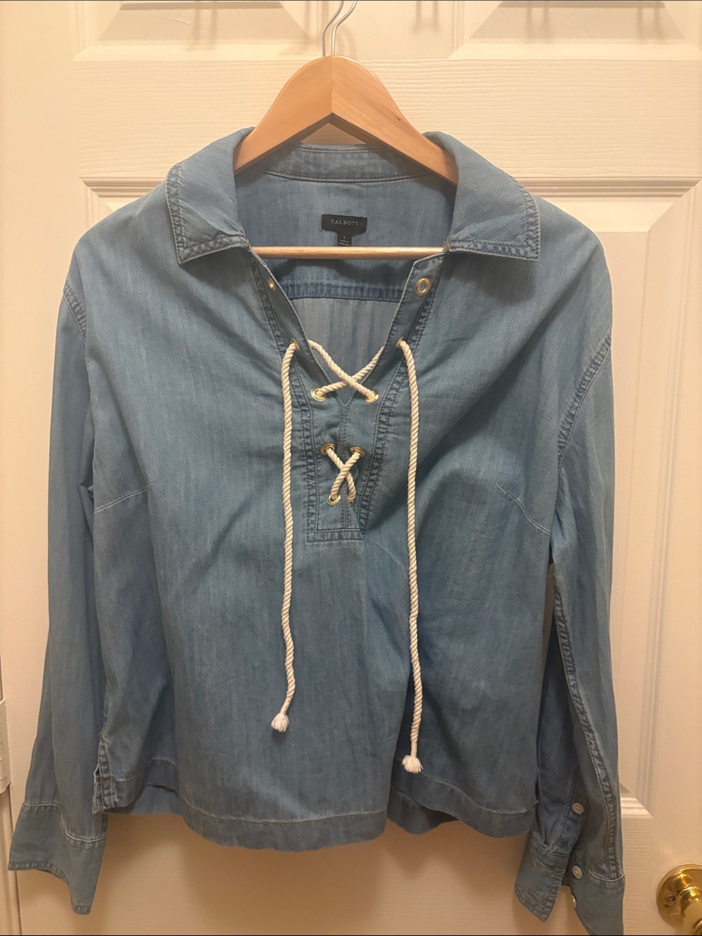 Talbots Light Blue Chambray Lace-Up Pullover Top A097